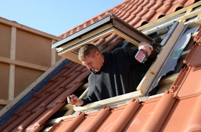 Pose de fenêtres de toit Velux à Domjean